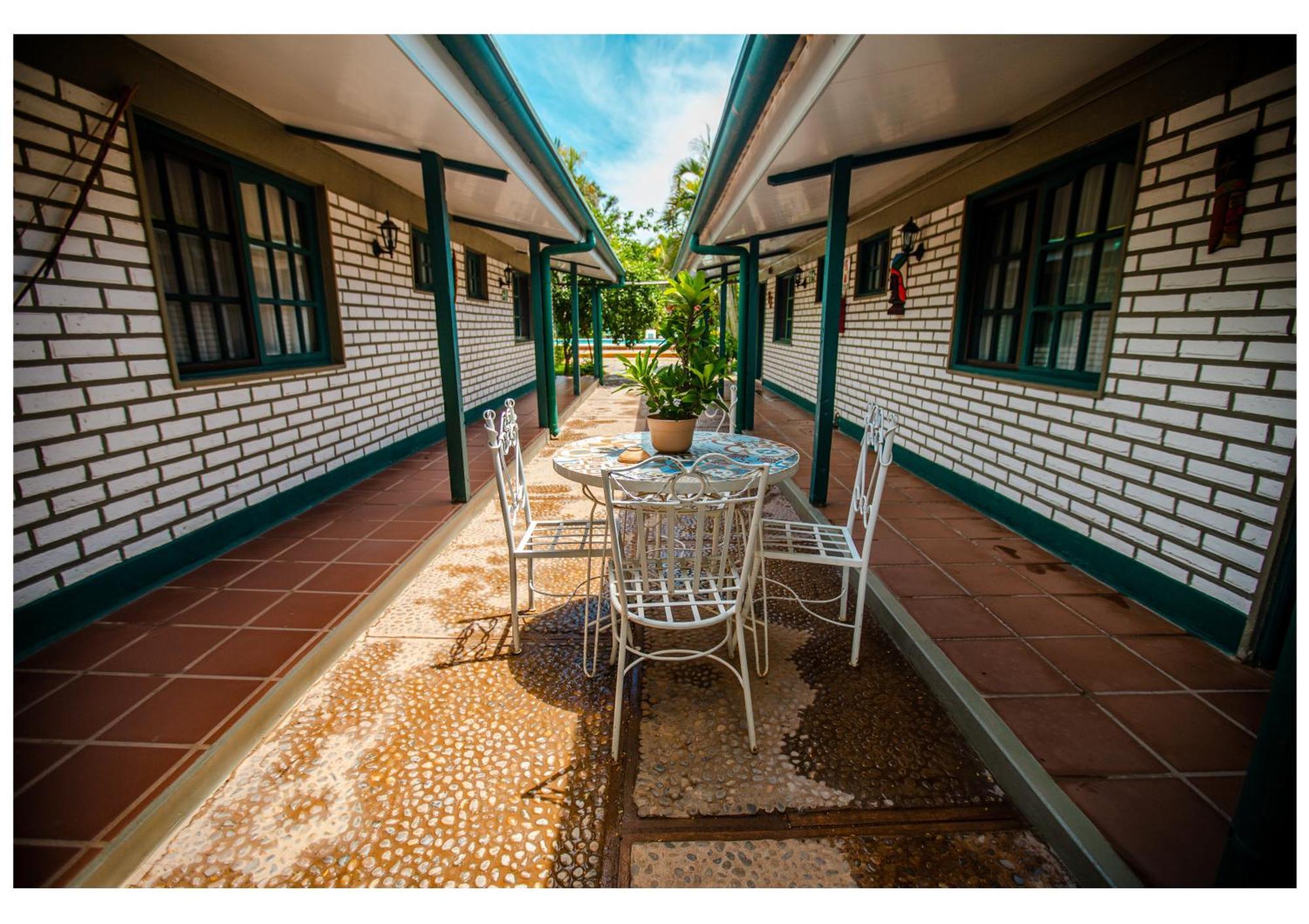Hotel Boutique El Rancho Olivo Villamontes Extérieur photo